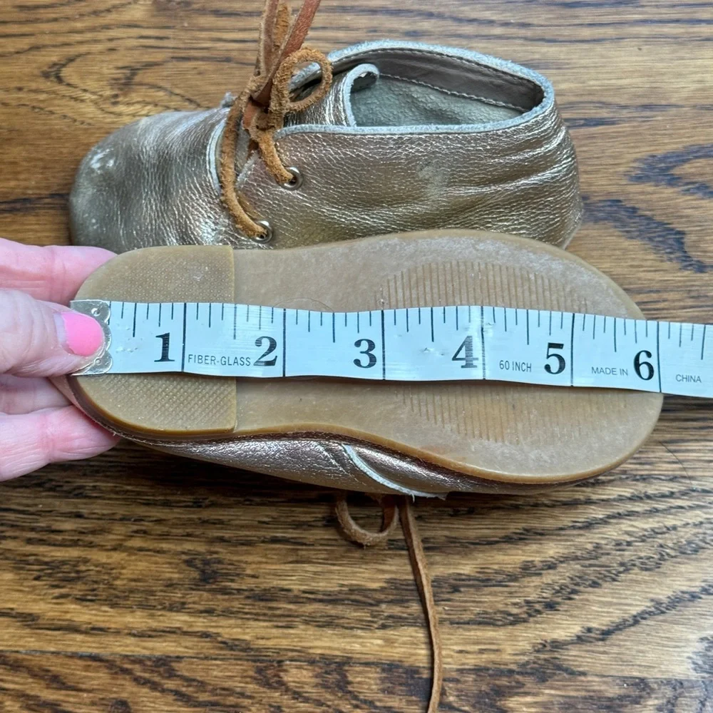 Mon Petit Handmade Toddler Gold Metallic Hard Soled Oxford Shoes Size 7